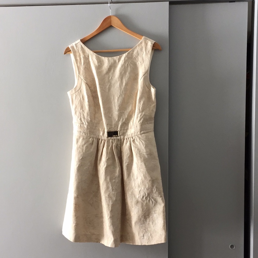 Jennifer Lopez gold and cream brocade dress